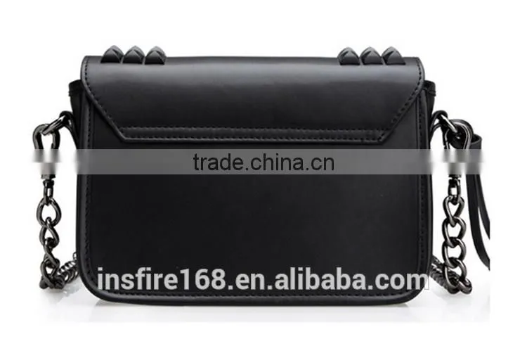 metal rivet PU leather wholesale clutch cool chain shoulder bag wholesale