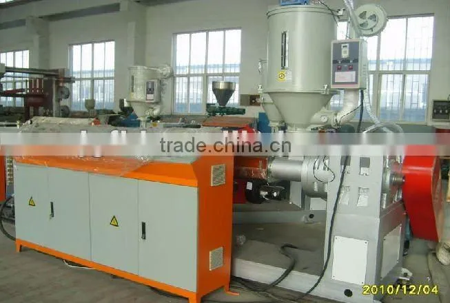 PE plastic pipe extrusion line