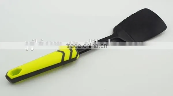 Eco-friendly kitchen utensil stainless steel solid turner with plastic handle