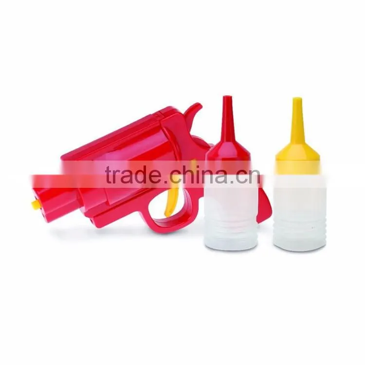 3pcs kitchen sauce gun set with plastic container and pump