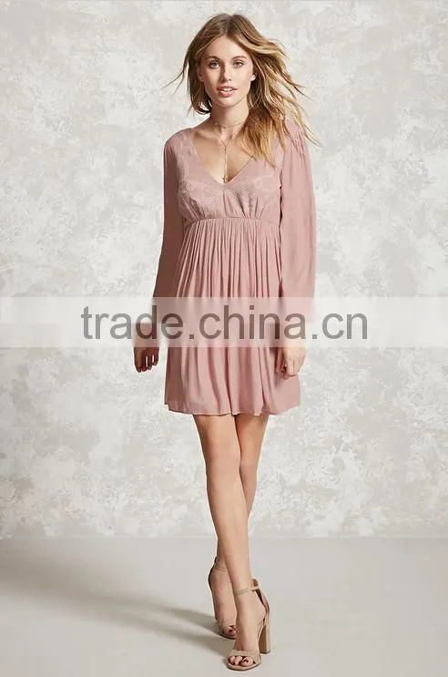 Woman Long Vented Sleeve Scoop Neck Self-Tie Back Stripe Chiffon Emroidered On the Front Dress