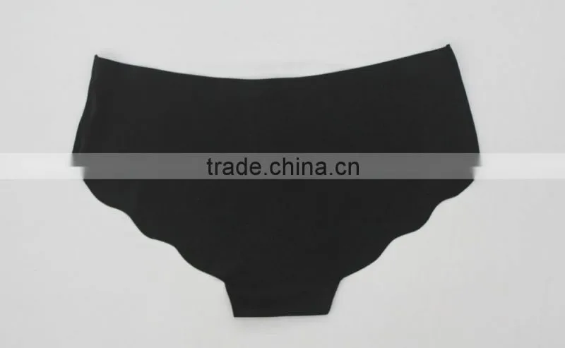 pictures of girls without women underwear