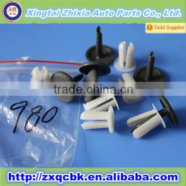 Fast Selling High Quality Push Type Retainers Automotive Plastic Clips