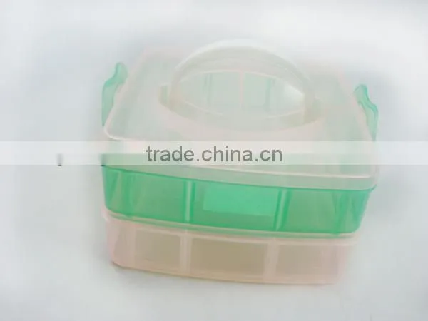 Plastic food contaioner with 3 layers and a removeable lid