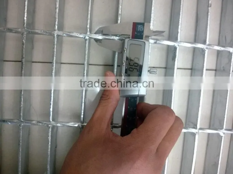 Hot dip Galvanized Stair treads