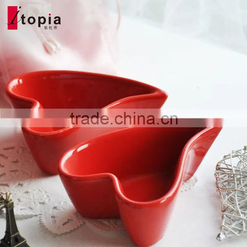 Red heart-shaped ceramic cupcake cup