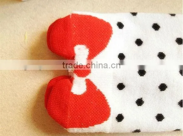 Latest Design Promotion Fashion Exclusive Sweetheart Princess Good Stretch Anti-slip Jacquard with Cute Bow Dots Women Socks