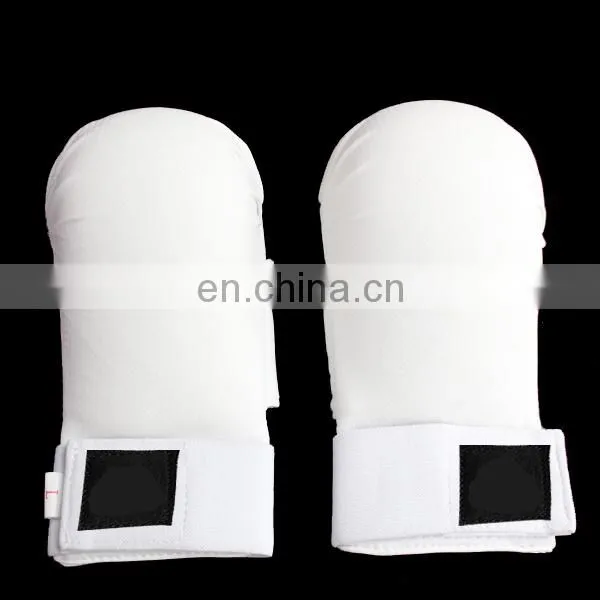 Martial arts equipment white peralatan karate sarung tangan putih