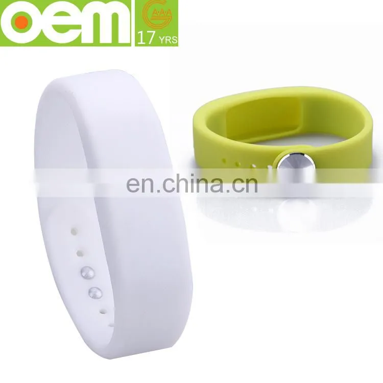 large factory oem silicone bracelet with pedometer for kids