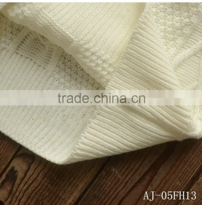 Diamond twist design v-neck long sleeves