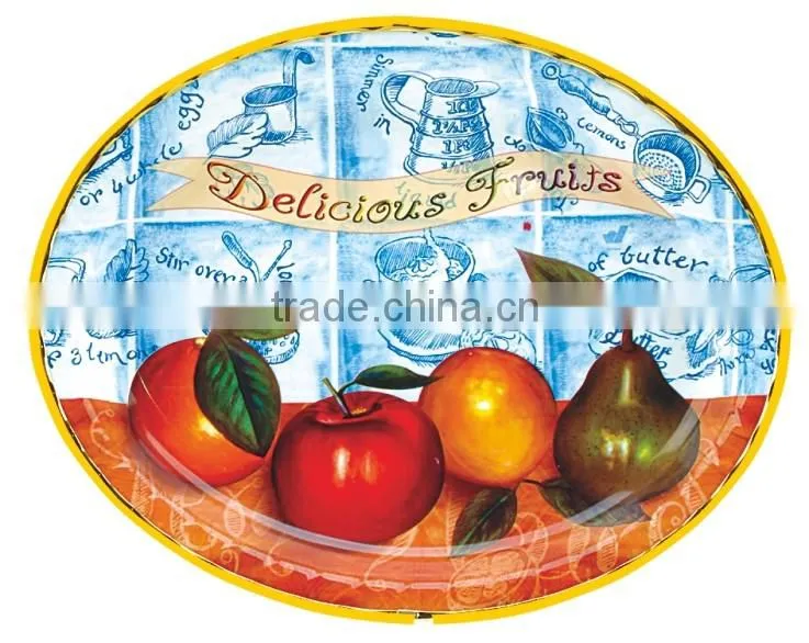 Oval plastic fruit plate with golden line