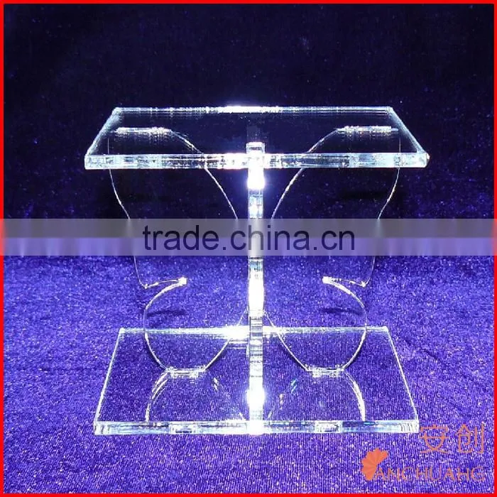 acrylic cake stands with lights