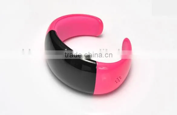 TOP SALE Latest Fashion Design 12 Language Anti-theft function smart bluetooth bracelet