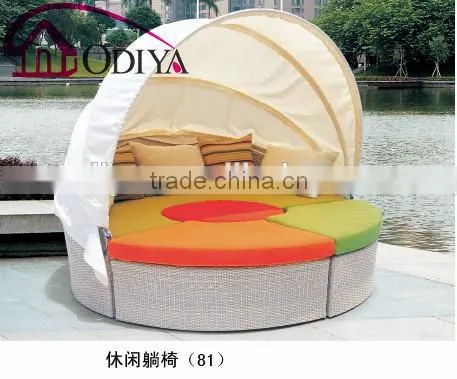 outdoor garden rattan round daybeds with canopy