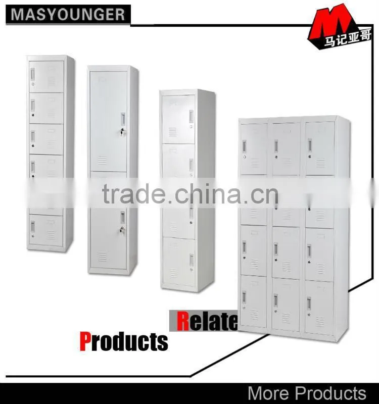 Single door locker with mirror