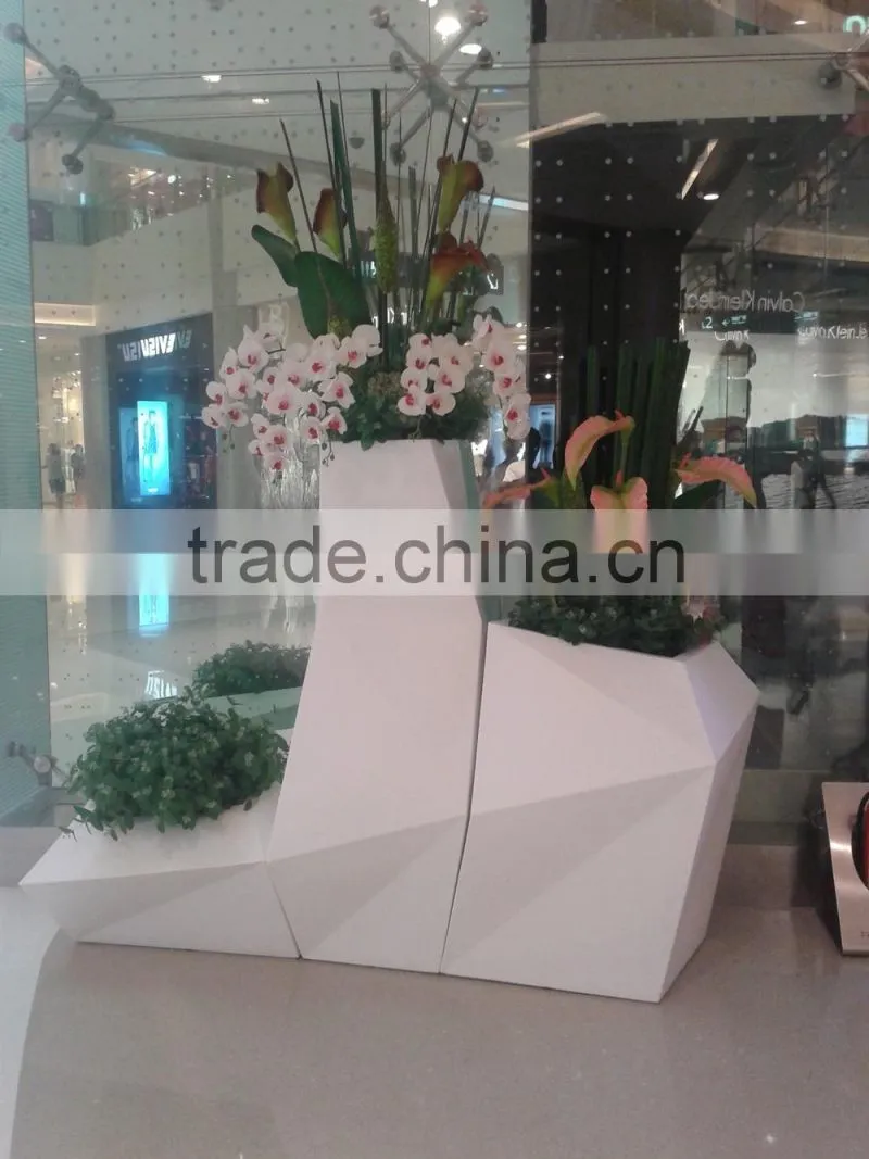newest shopping mall planters decorations