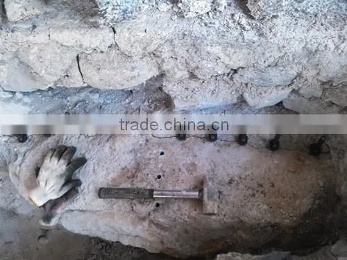 Hand stone rock splitter