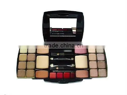 cosmetic set with 14eyeshadow,10lipgloss and a mirror