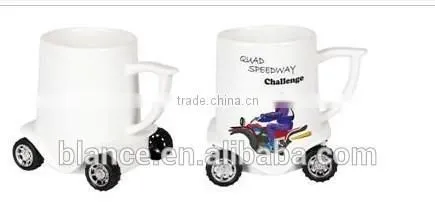 2015 creative car shape mug has wheel