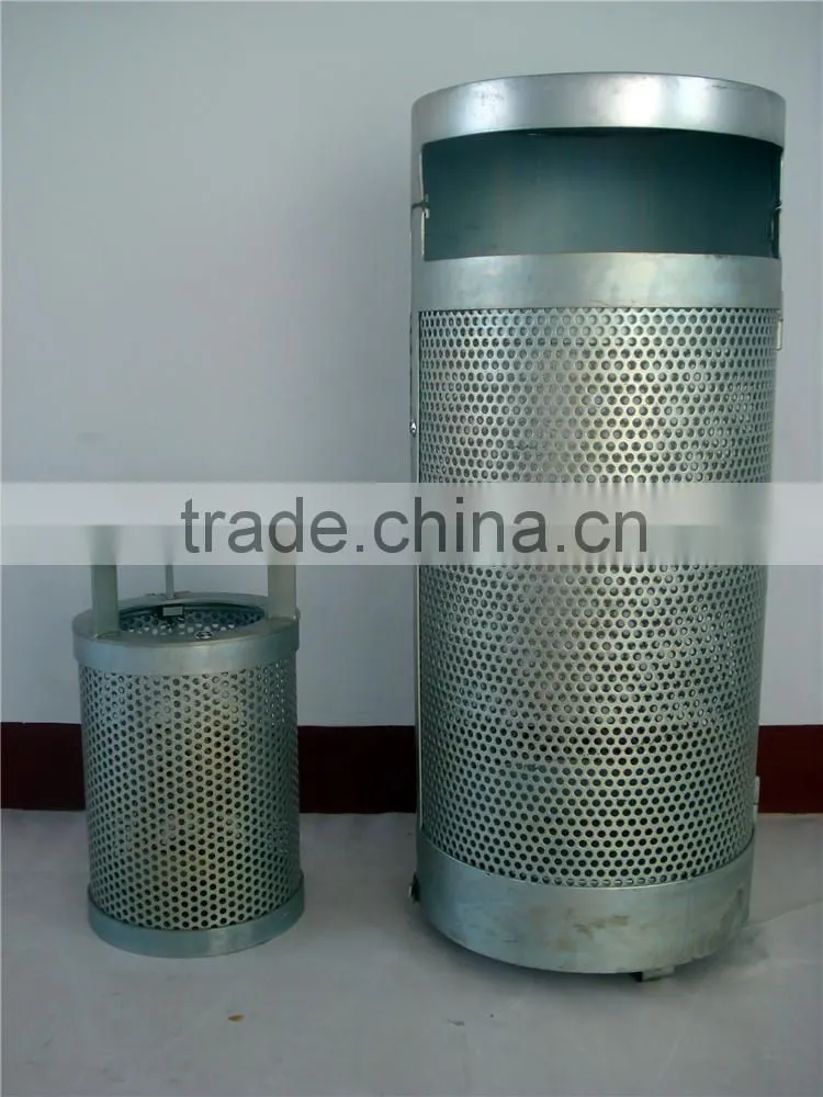Simple outdoor garbage can