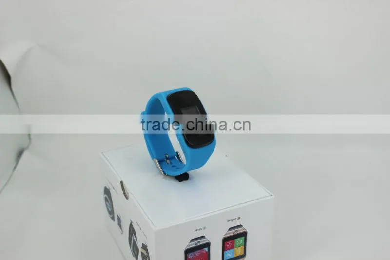 2015 hot selling kids gps watch phone within sos function, tracking watch