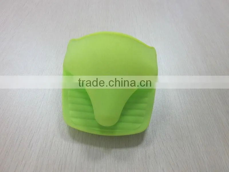 assorted uesful silicone pot holder/grabber