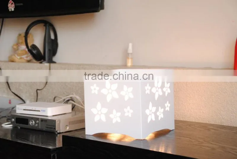 Carved Square Table LED Display Lamp with Flower Shape