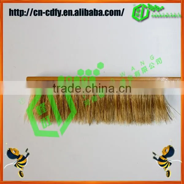 Bee Equipment Korean Pine Brush