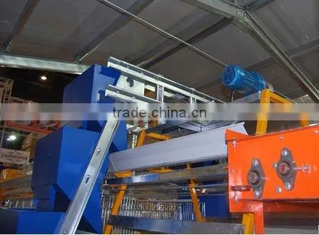 Automatic chicken feeding machine