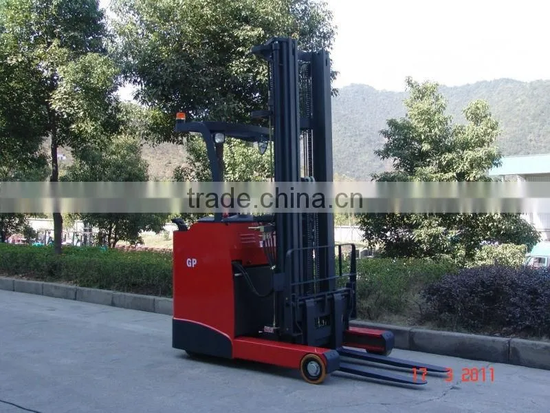 Electric Reach truck (seated type)