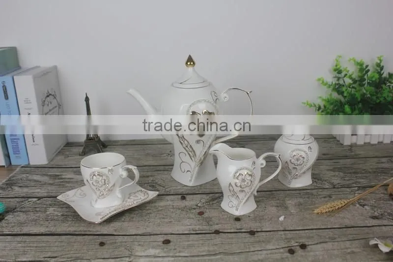 Eco-feature stockage golden classical porcelain tea & coffee set