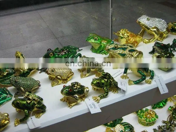 New design Chinese God Figure