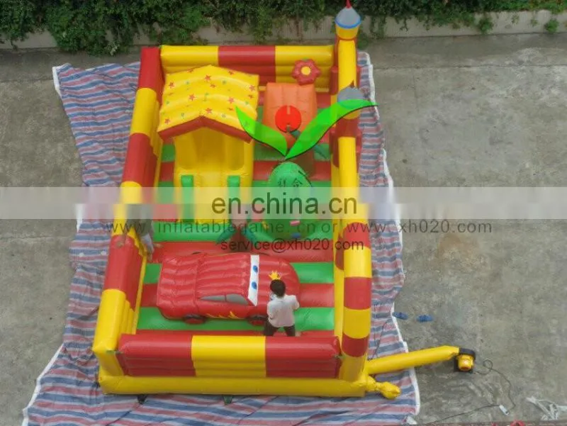 2015 high quality kids 9ft high inflatable yellow car fun city