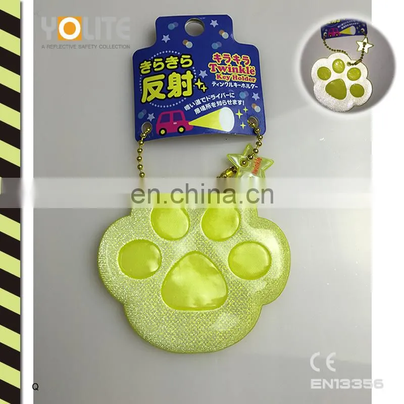 Hot Selling Soft Plastic Reflective Keychain Safety Hanger EN13356