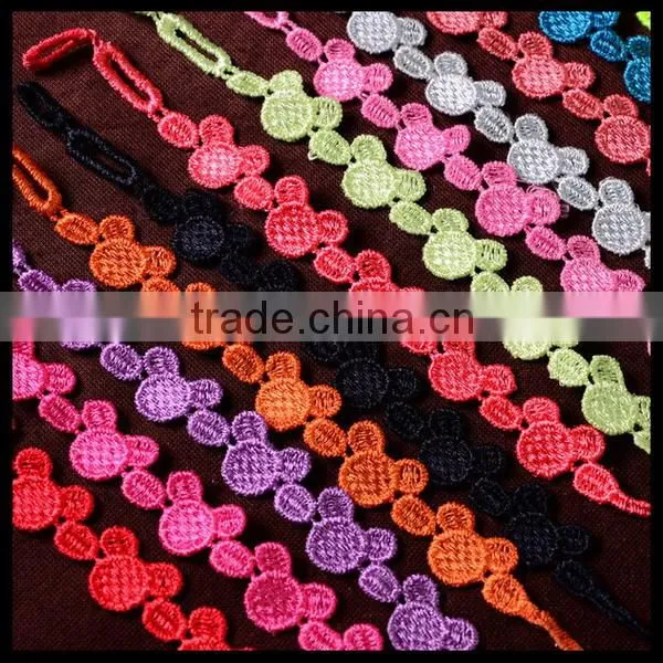 Trends in Italy : Friend lace Clover bracelet Handmade The New