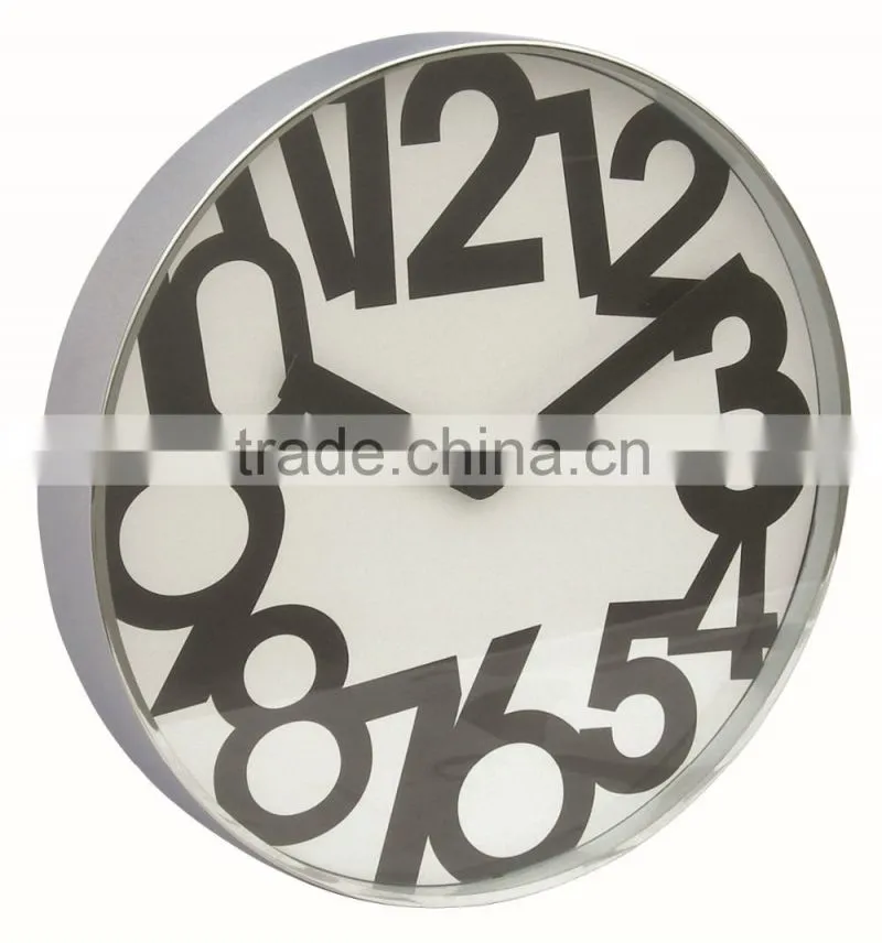 Big metal round shaped decorative wall mounted clock