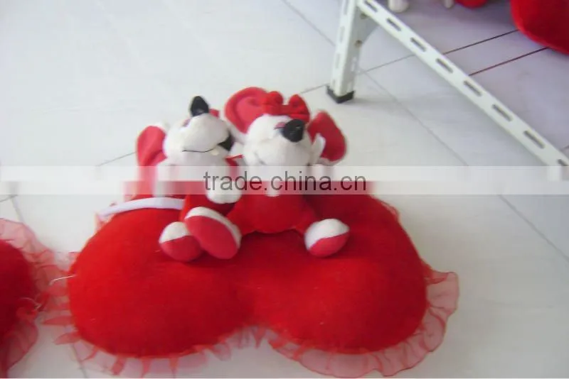 lovely&beautiful soft stuffed plush valentine cow with baby for valentine festival