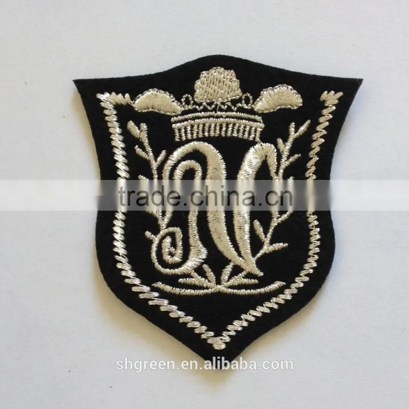 Lady garment velvet embroidery logo patch