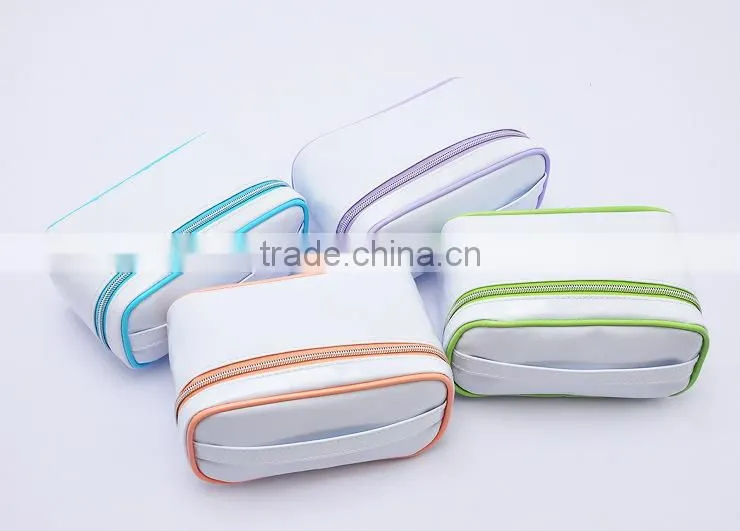 Unadorned middle soft shining corner angle PU cosmetic bag