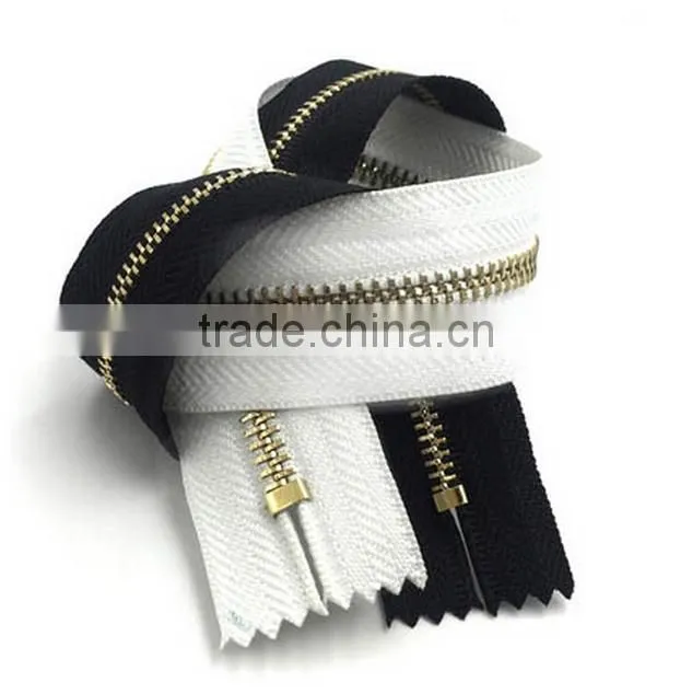 NO. 5 METAL ZIPPER GOLD TEETH WITH SILVER TAPE