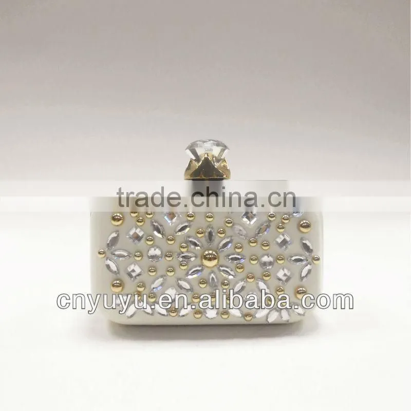 Embroidary diamond frame bag