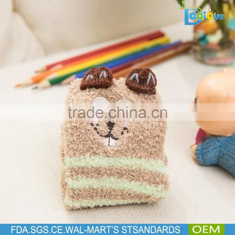 Wholesale Animal Shape 100% cotton soft touch thermal newborn baby socks with box packaging