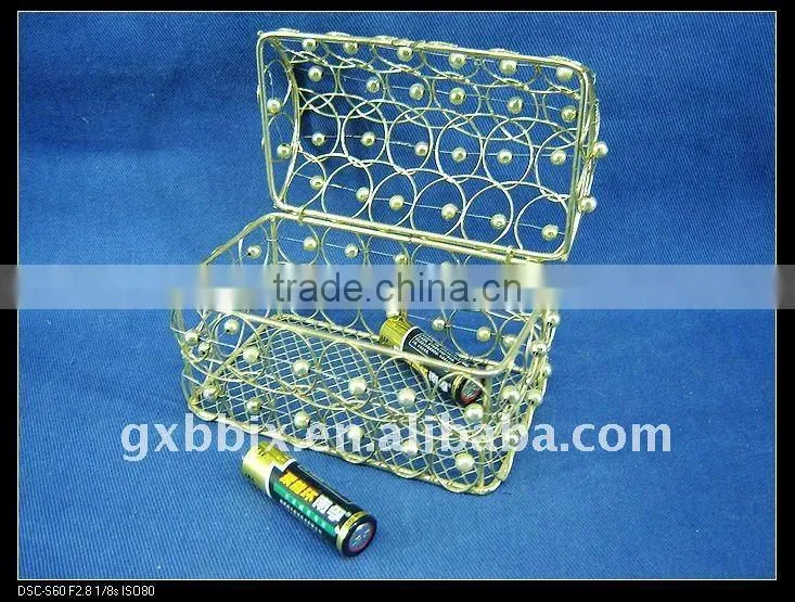 Gold rectangle wire decorative with pearl big box with lid