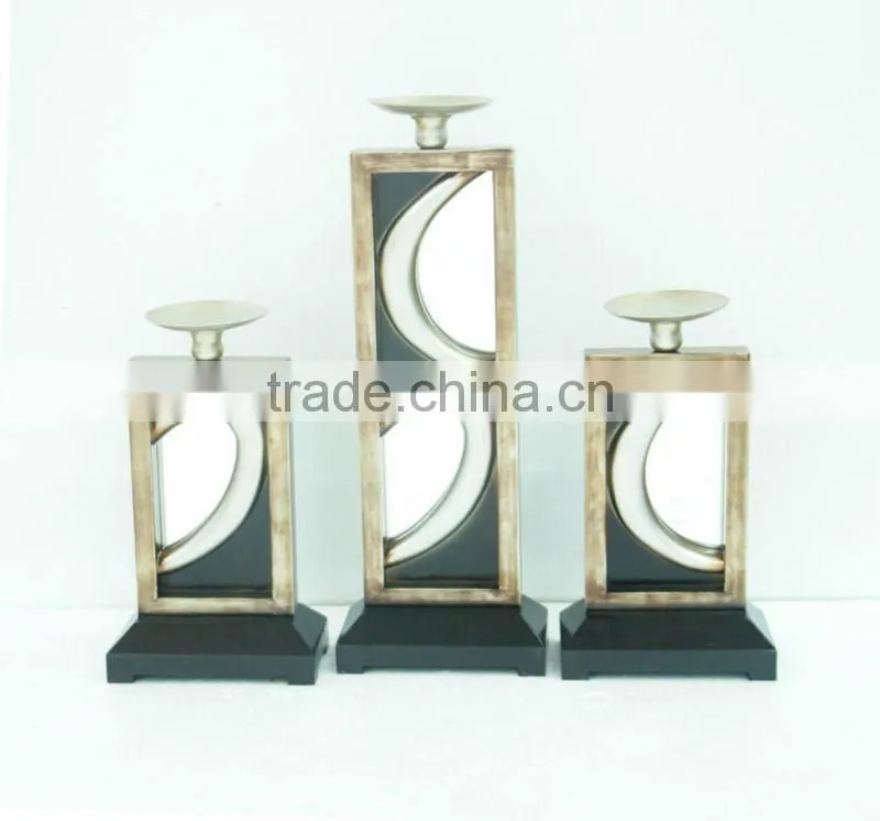 Wooden Candle Holder in pillar shape