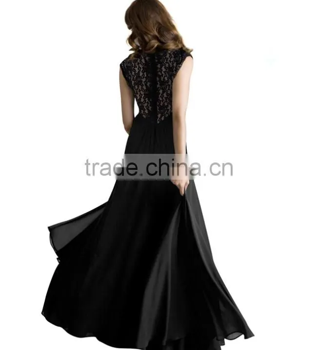 The new lace dress European sleeveless hollow sexy halter dress