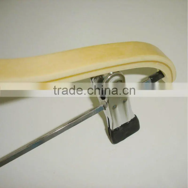 LL-08 magic flat wooden clothes hanger