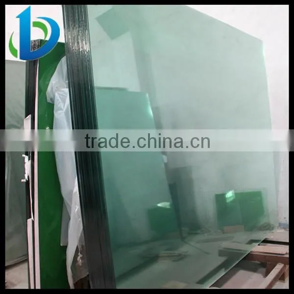 High light transmittance float glass