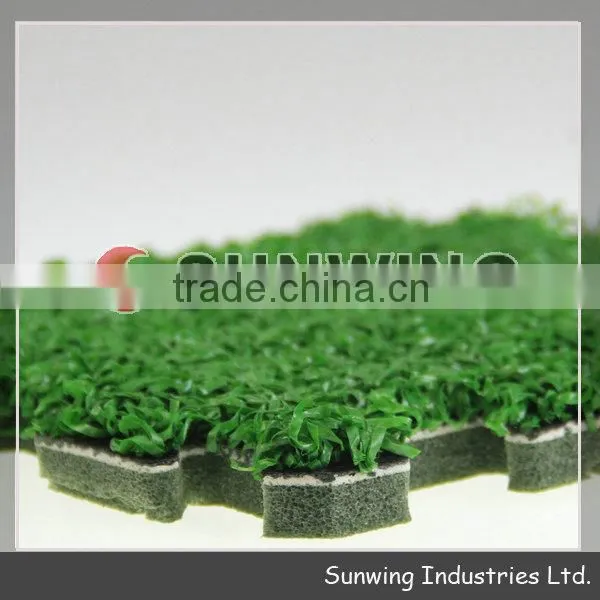 Durable indoor and outdoor puzzle grass mat for decoration