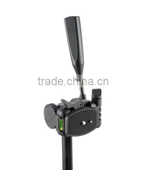 Professional Convenient Lightweight Camera Tripod with 70" height