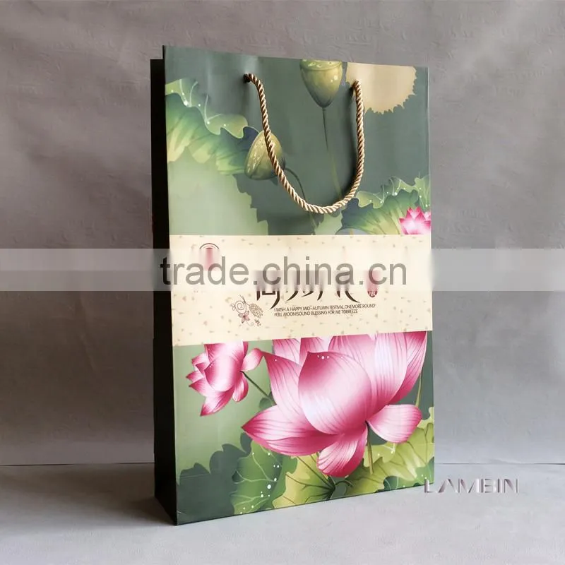 Custom paper card gift hand bag for upmarket waistbelts
